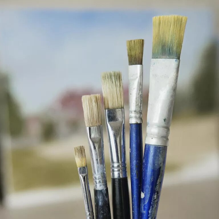https://artizo.com.ua/media/blog/post/resized/1000/uznayte-o-khudozhestvenn-kh_1.jpg Дізнайтеся про художні пензлі: волос та щетина